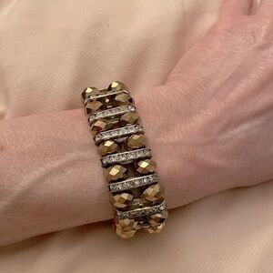✅Sparkly champagne color bead  & rhinestones stretch bracelet.
